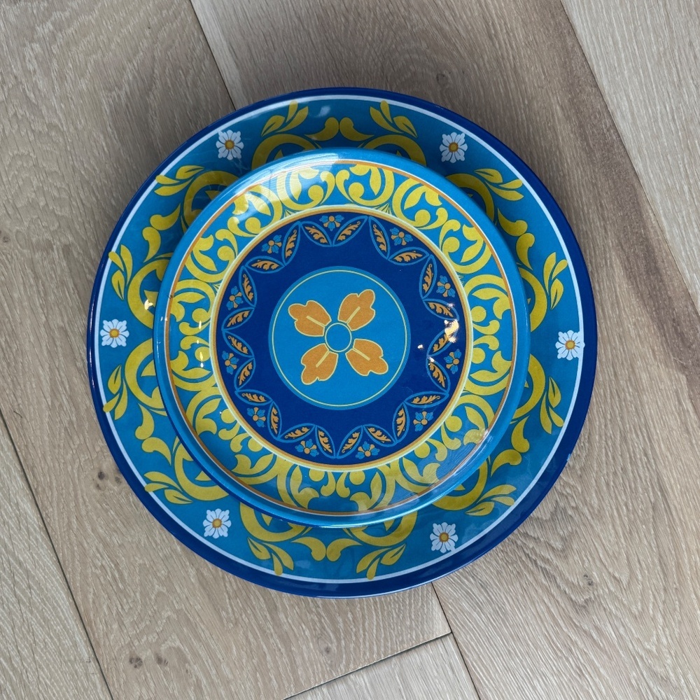 Melange 100% Melamine Tuscan Plate Set Gardens of Italy Collection - Picture 3 of 6
